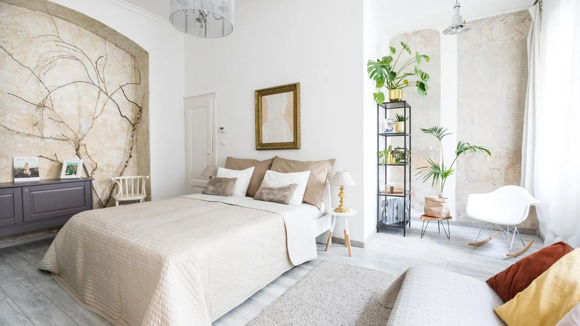 Stylish Apartment In The Heart Of The Center With Air Conditioner Budapest