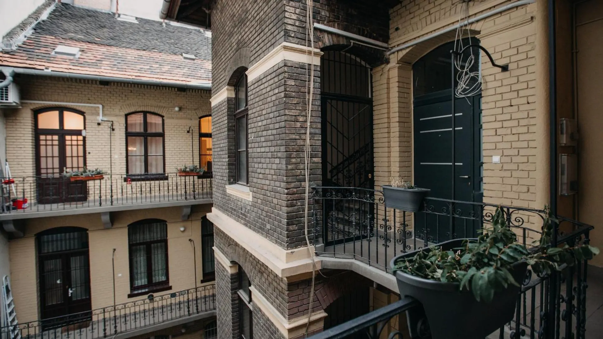 בודפשט Stylish Apartment In The Heart Of The Center With Air Conditioner הונגריה